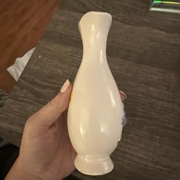 SOLD Bud Vase Pitcher Blue Birds 6" Tall Signed Vintage 1982 Hand Painted Office - Picture 6 of 10